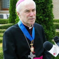 Abp Jan Paweł Lenga MIC